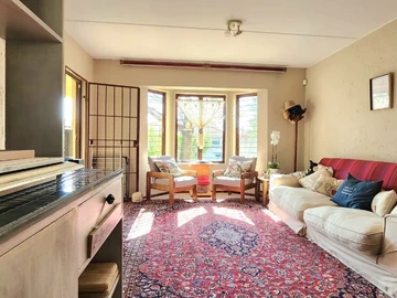 3 Bedroom Flat & Apartment