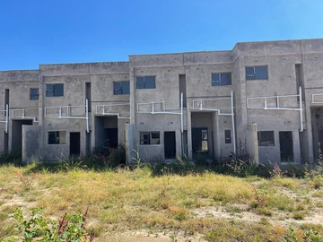 3 Bedroom Flat & Apartment