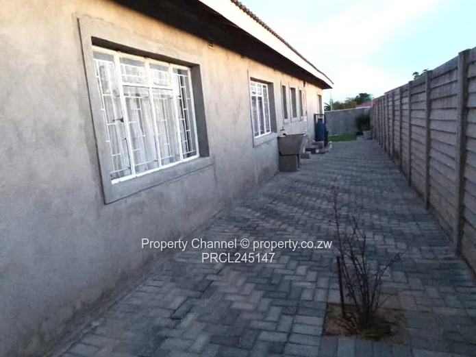 Prime Rockview  Park House FOR Sale!