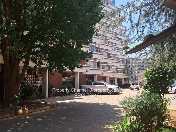 Bright 2-Bed Apartment in Avenues, Harare CBD - Balcony & Parking