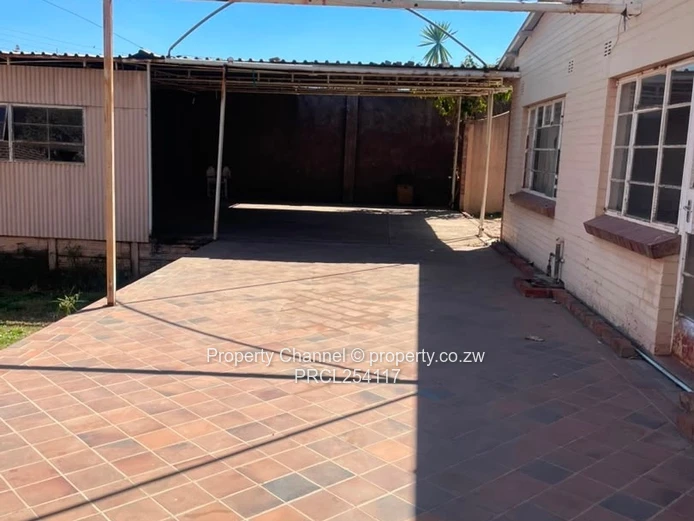 Avondale West Commercial: - Bright Reception & Kitchen