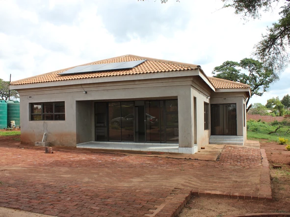 Charming 3-Bed Cottage with Borehole in Gletwin Park, Harare