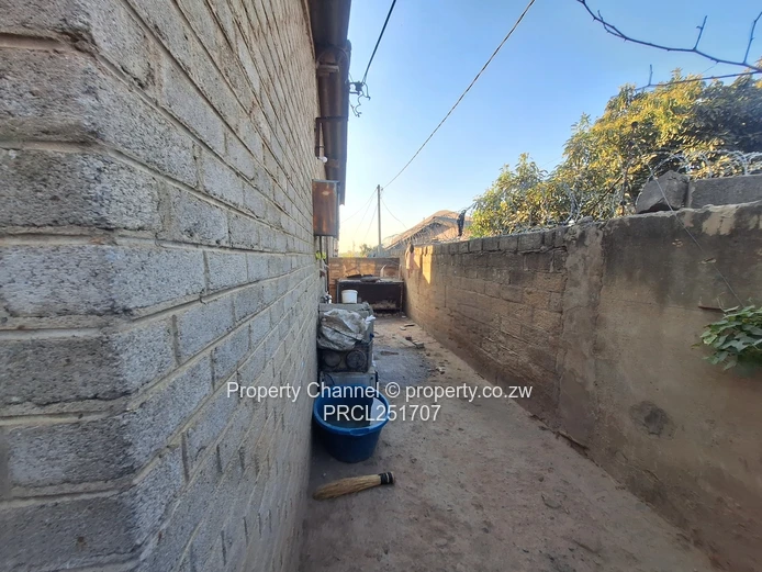 2 Bedroom House in Ivory Park, Just off Amalinda Road 