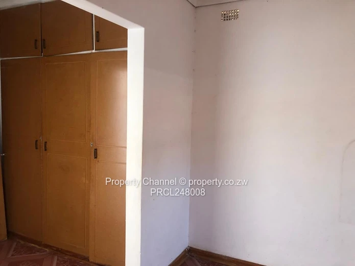 A Spacious 4-Bed House in Bloomingdale