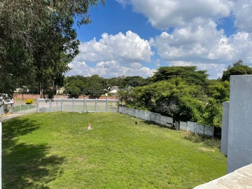 3 Bedroom Flat & Apartment