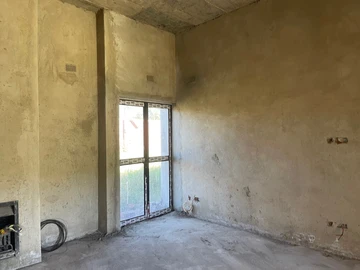 3 Bedroom Flat & Apartment