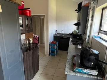 2 Bedroom Flat & Apartment