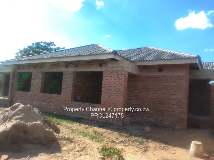 Tiled-Roof 4-Bed Brick Shell on 304 sqm, Parkview