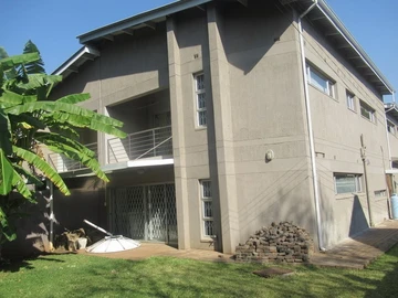 3 Bedroom Garden Flat