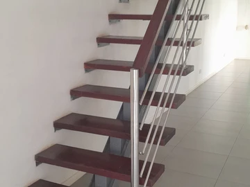 3 Bedroom Flat & Apartment