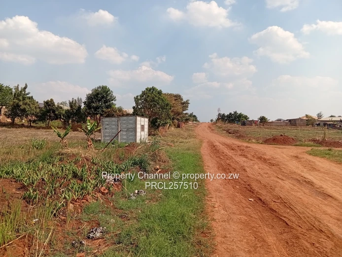 800m² Stand in Hatcliffe