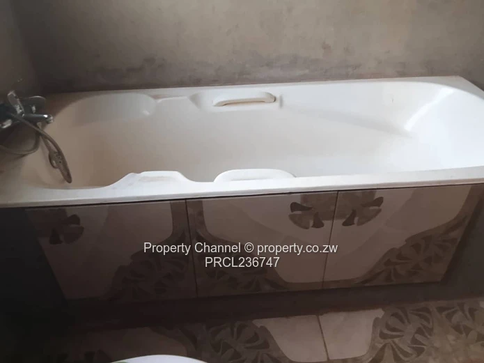  5 Bedroomed  House for sale in Hatcliffe !!!!