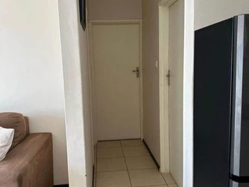 2 Bedroom Flat & Apartment