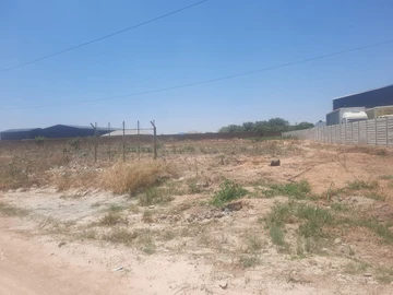 Commercial & Industrial Land