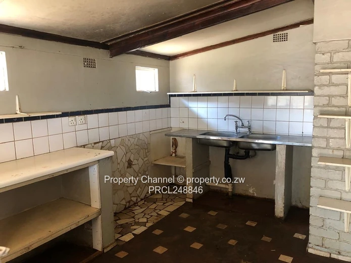 Available in Avondale West: Commercial Office Space to Share