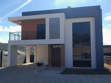 9 Unit Townhouse Complex