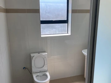 3 Bedroom Flat & Apartment