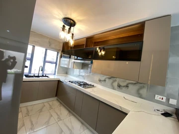 3 Bedroom Flat & Apartment