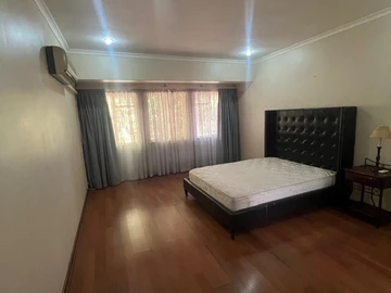 3 Bedroom Flat & Apartment