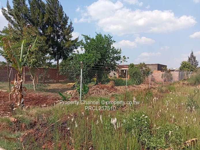 800m² Stand in Hatcliffe