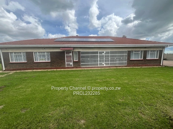 This spacious 5-bedroom home is available for rent and offers modern comfort!!