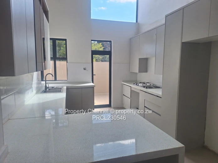 Luxurious Clusters Close To Arundel Shops