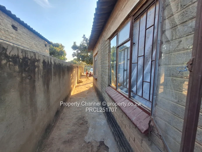 2 Bedroom House in Ivory Park, Just off Amalinda Road 