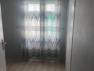 3 Bedroom Flat & Apartment