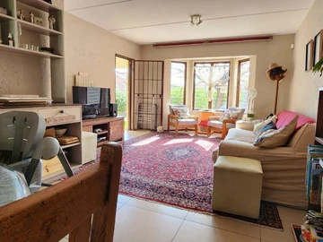 3 Bedroom Flat & Apartment