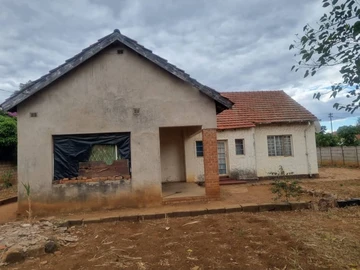 2-Bedroom House for Sale in Desirable Kumalo, Bulawayo East Area