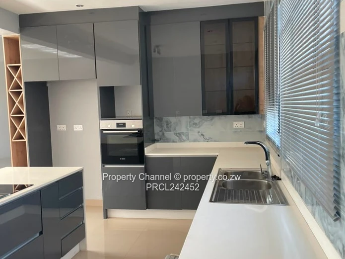 Modern 4-Bed Apartment in Madokero | Pool & Borehole