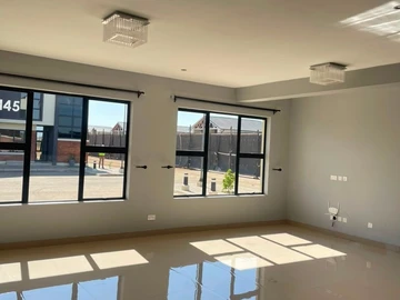4 Bedroom Flat & Apartment