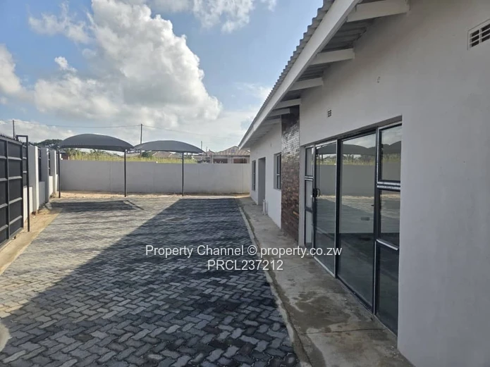 Modern Luxurious House - Secure Gated Complex 