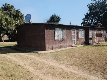 2 houses for price of 1
