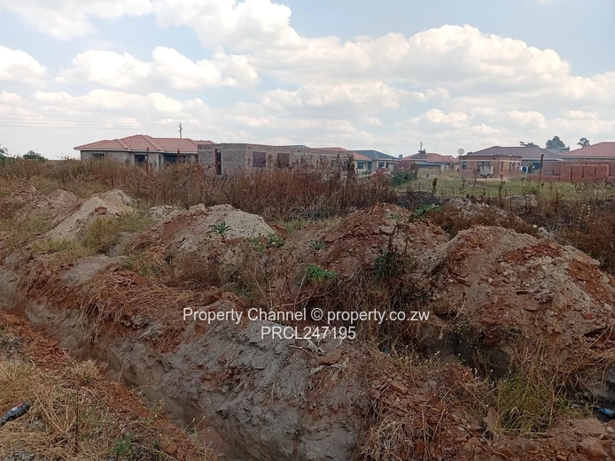 Serviced 200m² Glen View Stand — Tarred Road & Water
