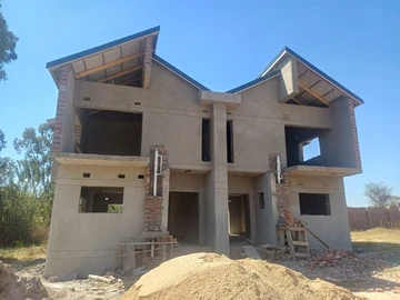3 Bedroom Flat & Apartment