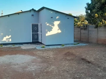 Neat 3-Room Core House for Rent – Kambuzuma Section 5
