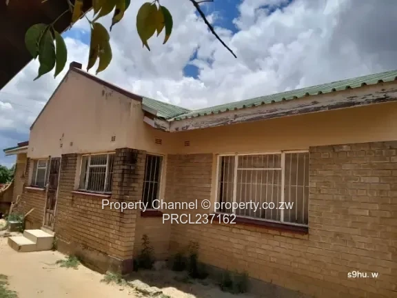 House for Sale in Damofalls Ruwa 