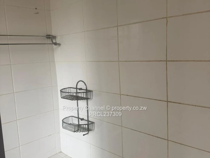 Spacious 3-Bed —Prime Location!