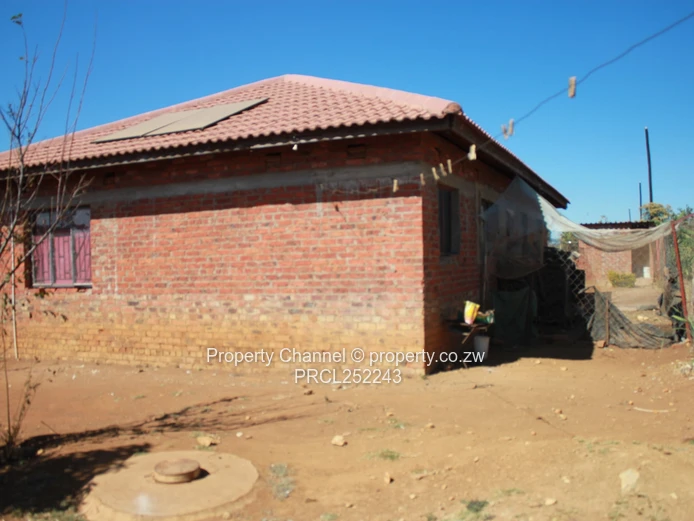 Incomplete 3 Bed Cottage on 2,500m² with Borehole in Knowe, Norton