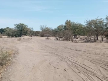 Commercial & Industrial Land