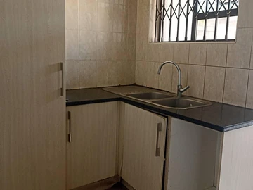 3 Bedroom Flat & Apartment