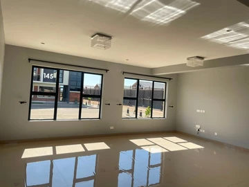 4 Bedroom Flat & Apartment