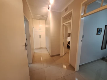 3 Bedroom Flat & Apartment