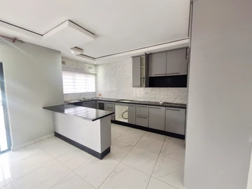 3 Bedroom Garden Flat