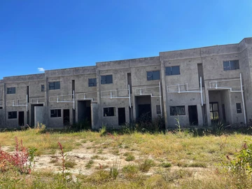 3 Bedroom Flat & Apartment