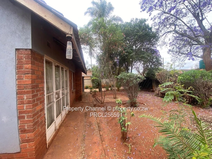 Prime Four Bedroomed House In Cranborne