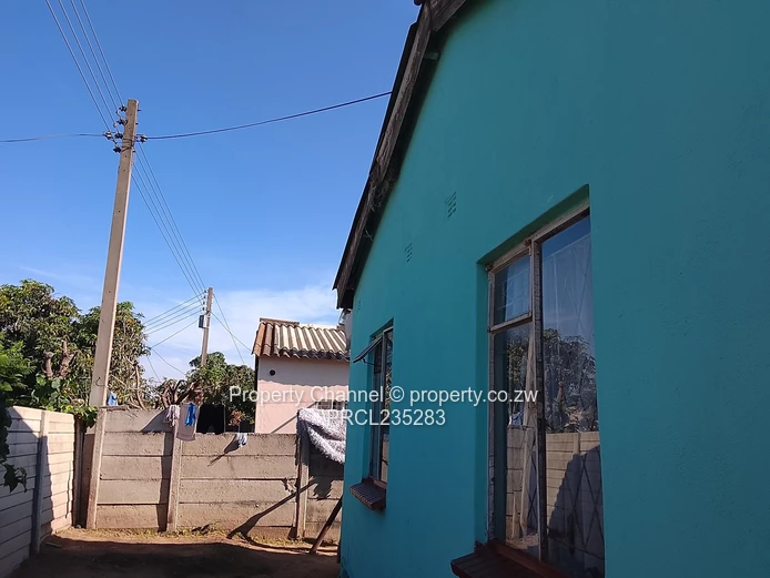 Solid 5-Bed Chitungwiza Home — Walled and Gated