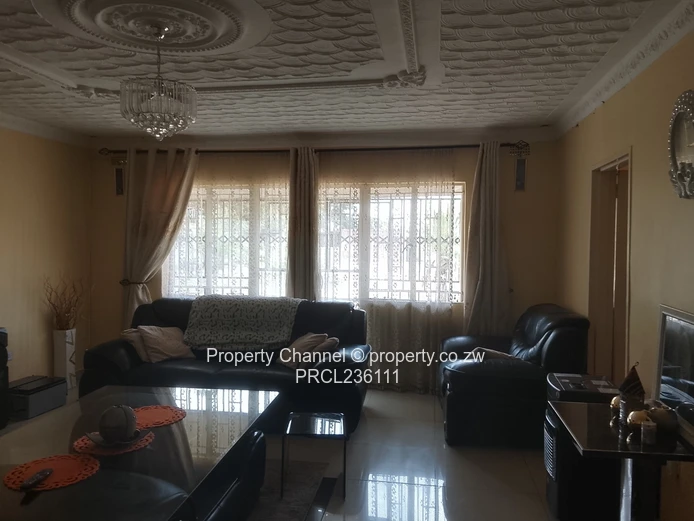 Spacious 3-Bed Home with Borehole & Large Yard in Southlea Park