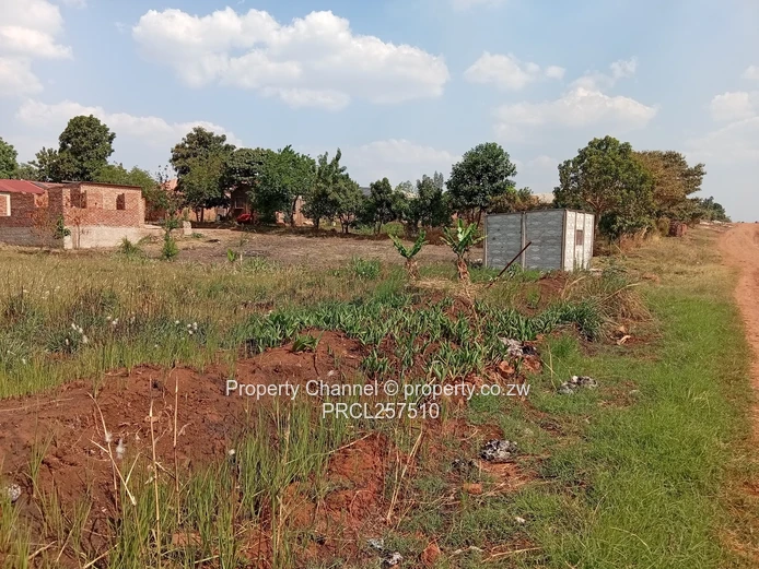 800m² Stand in Hatcliffe